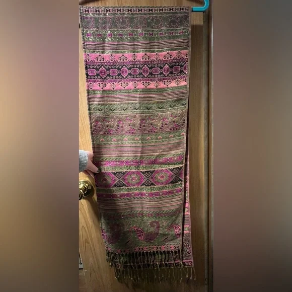 Beautiful Boho Pink and Green Scarf 💗💚 - Picture 1 of 4